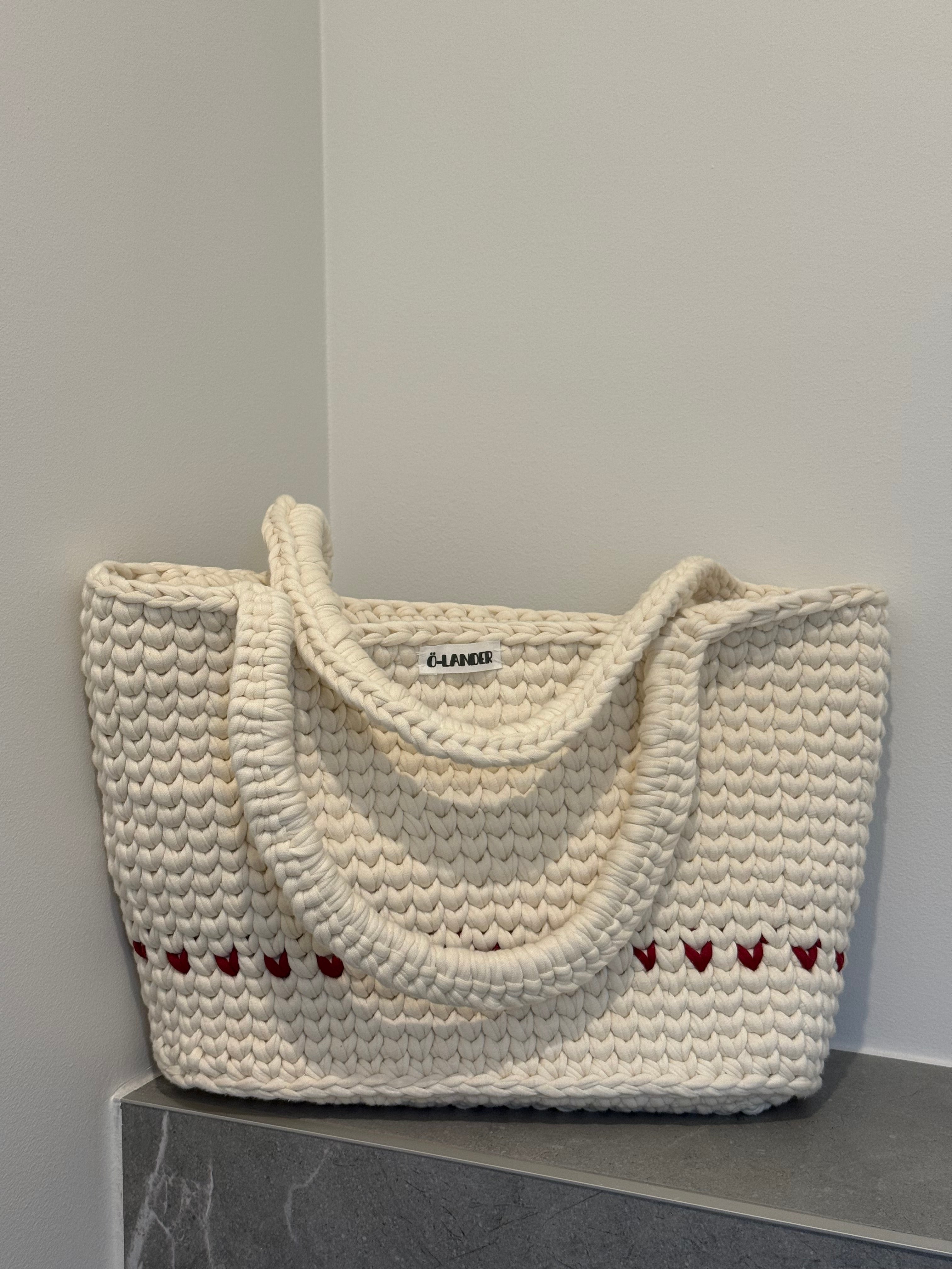 MONIKA | the "I need everything with me" bag