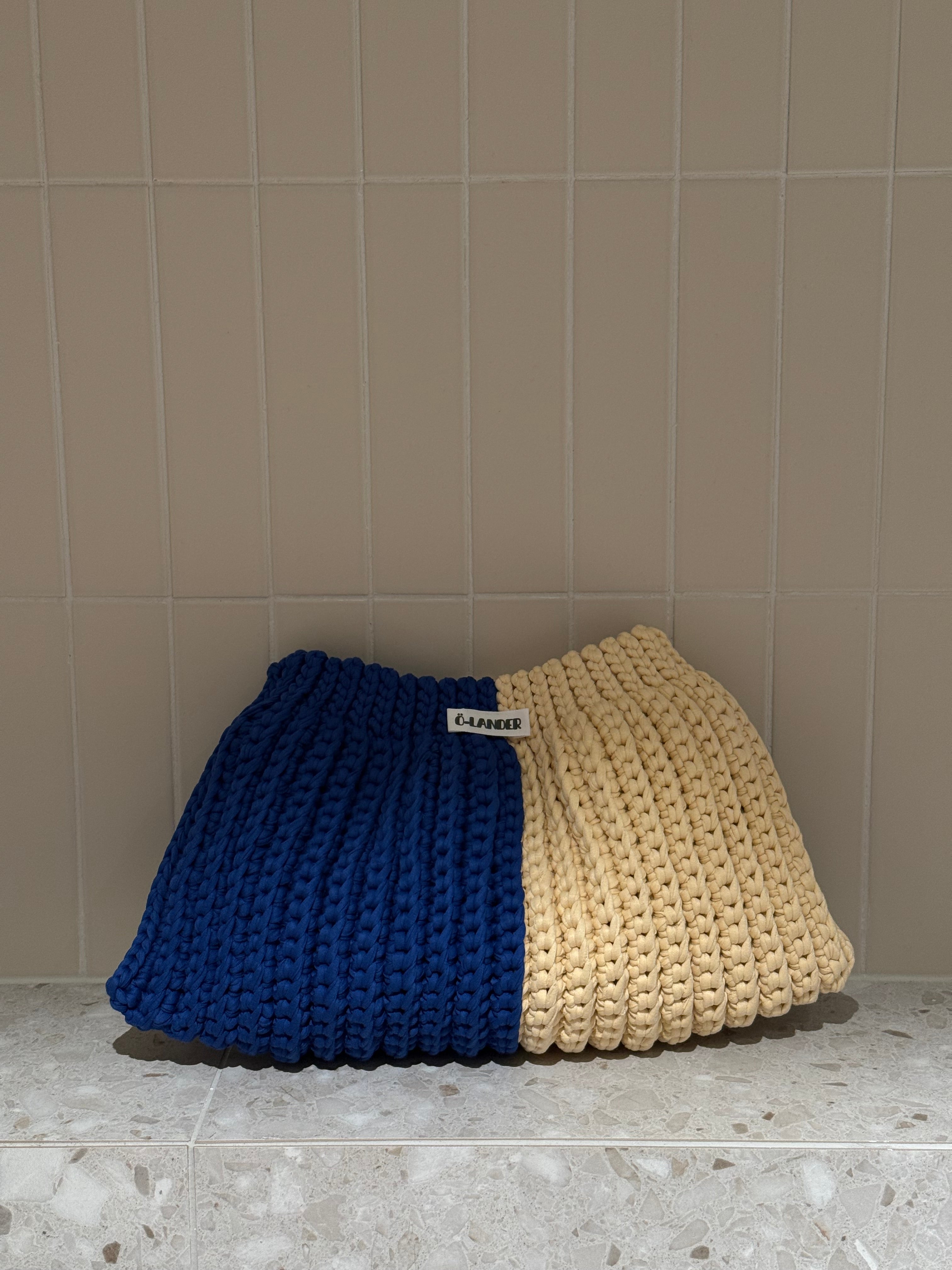 medium OHESSIA | the siren bag