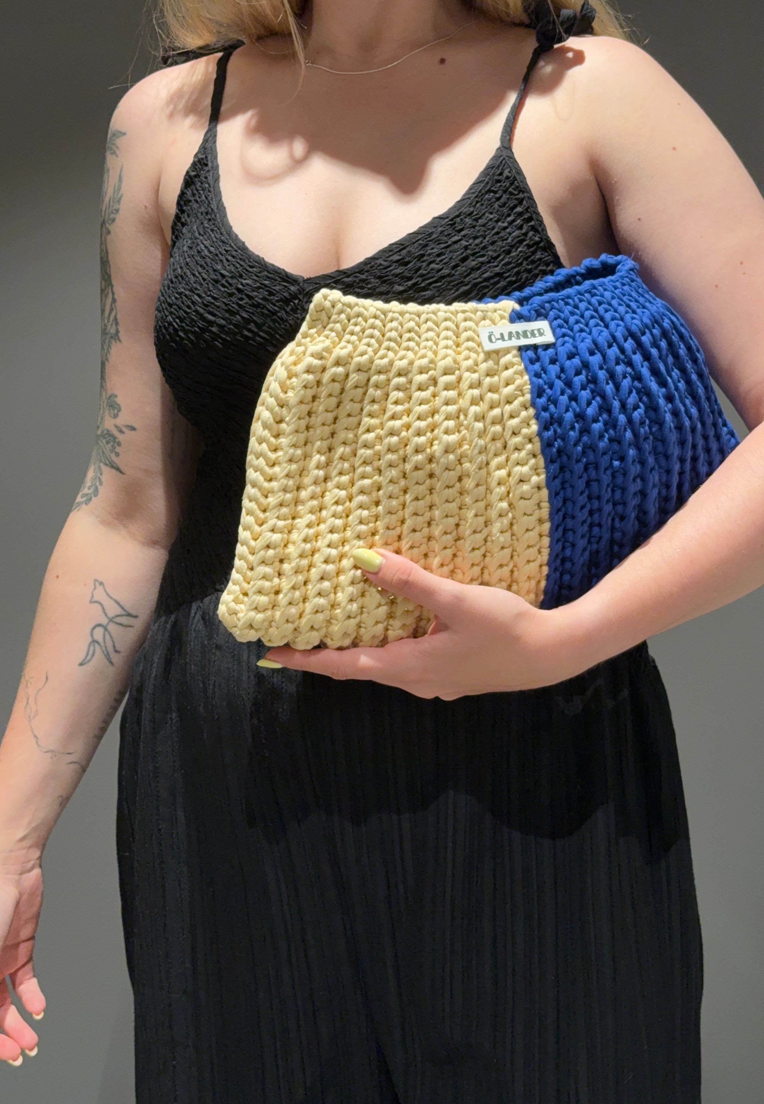 Medium OHESSIA | the siren bag